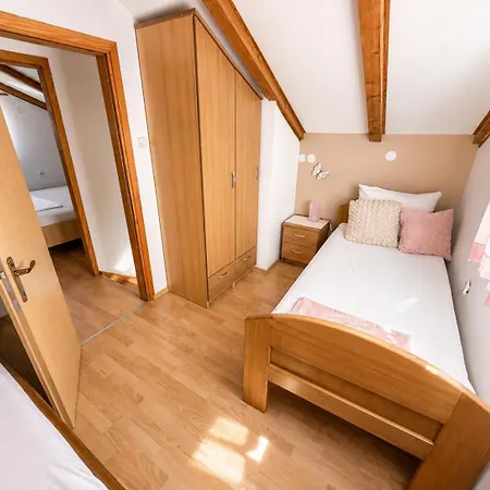 Holiday home Marijana Podobuce