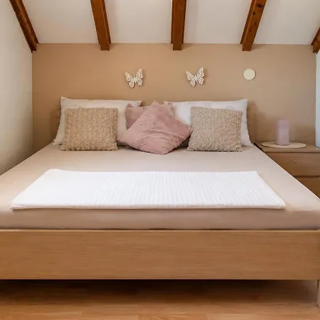 Marijana Holiday home Podobuce